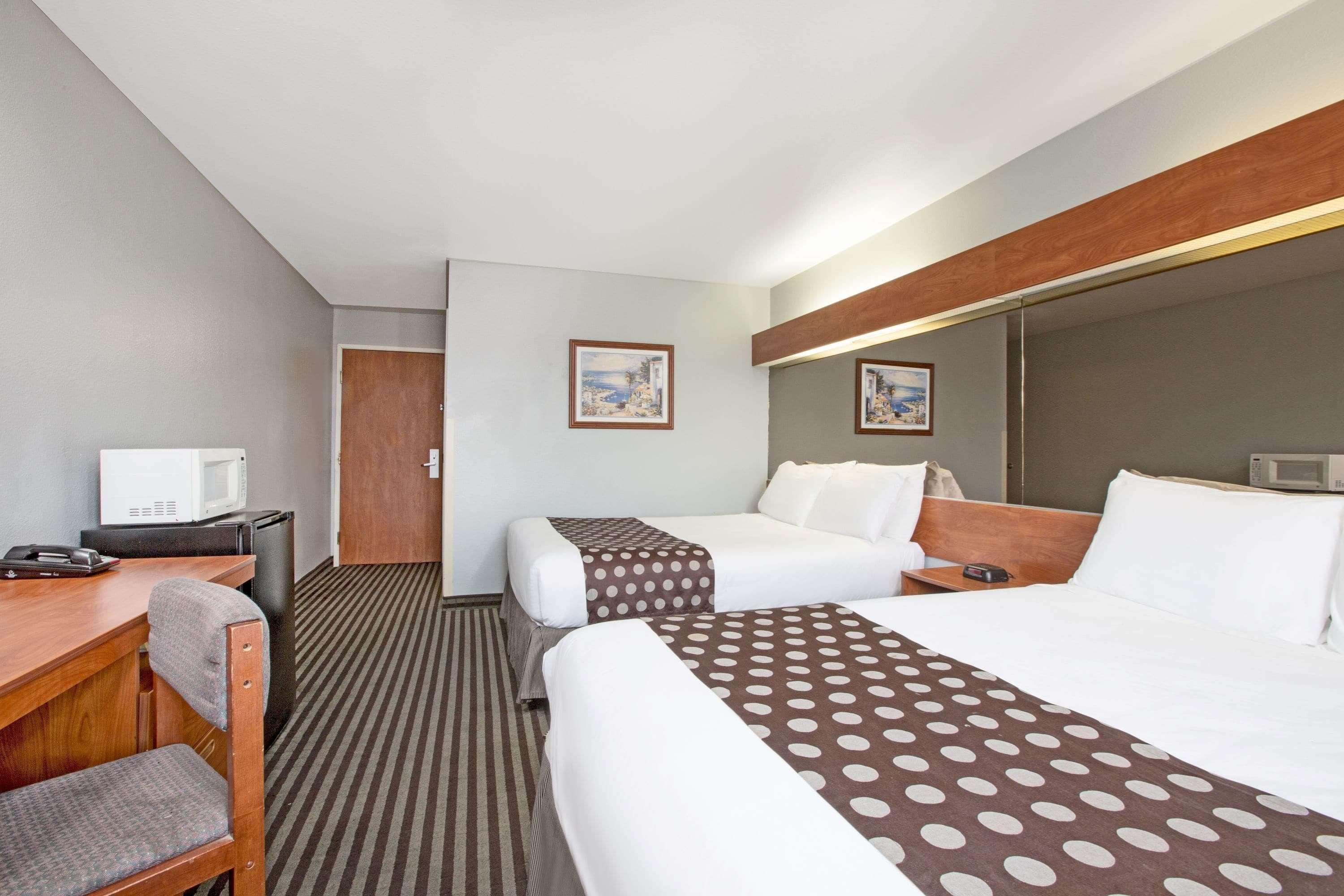 Microtel Inn & Suites By Wyndham Garland/Dallas Kültér fotó