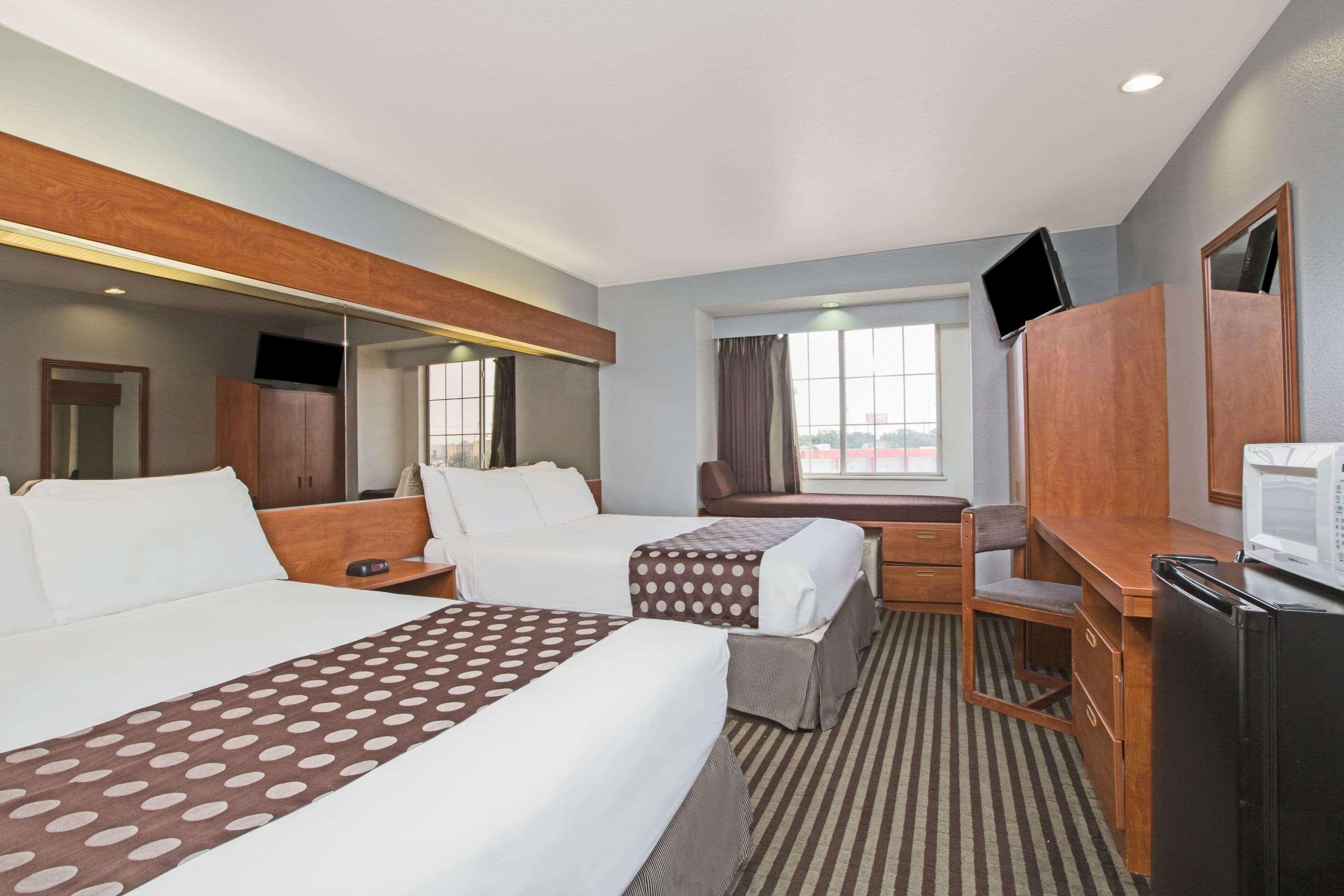 Microtel Inn & Suites By Wyndham Garland/Dallas Kültér fotó
